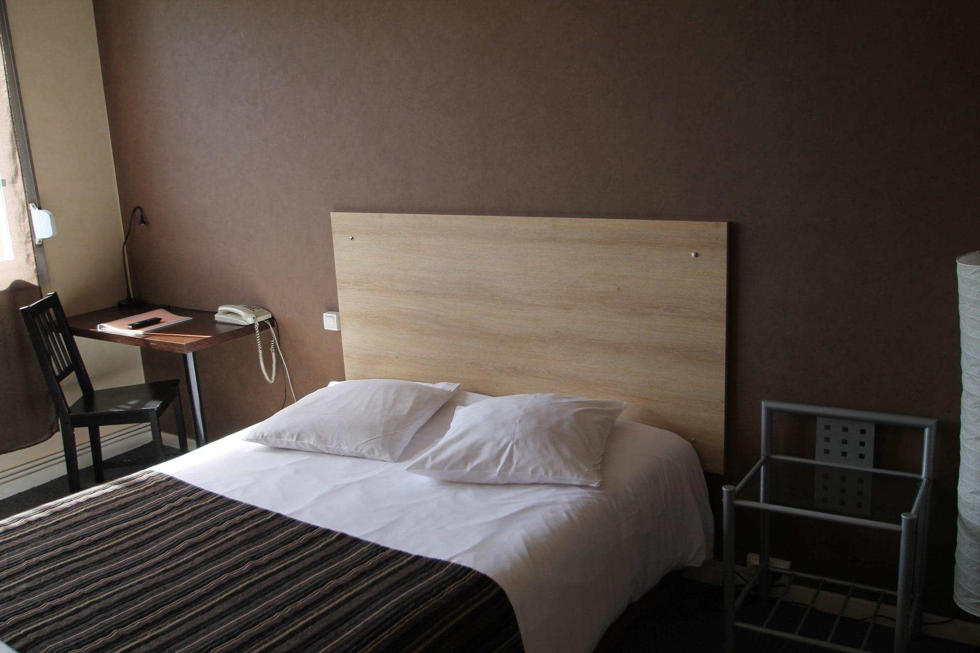 Adonis Lyon Est Hotel Artys Saint-Priest-en-Jarez Exterior foto